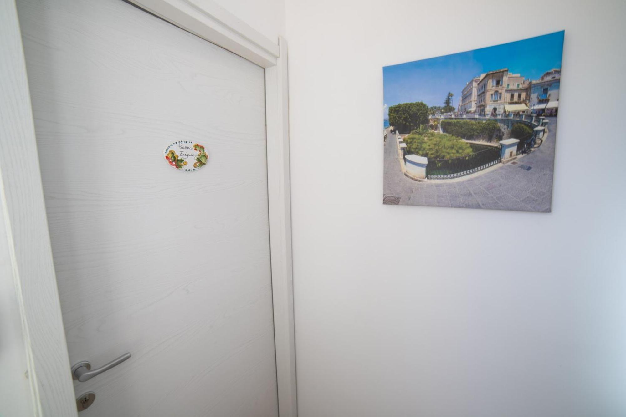 Residence Le Tre Piazze Сиракузы Экстерьер фото