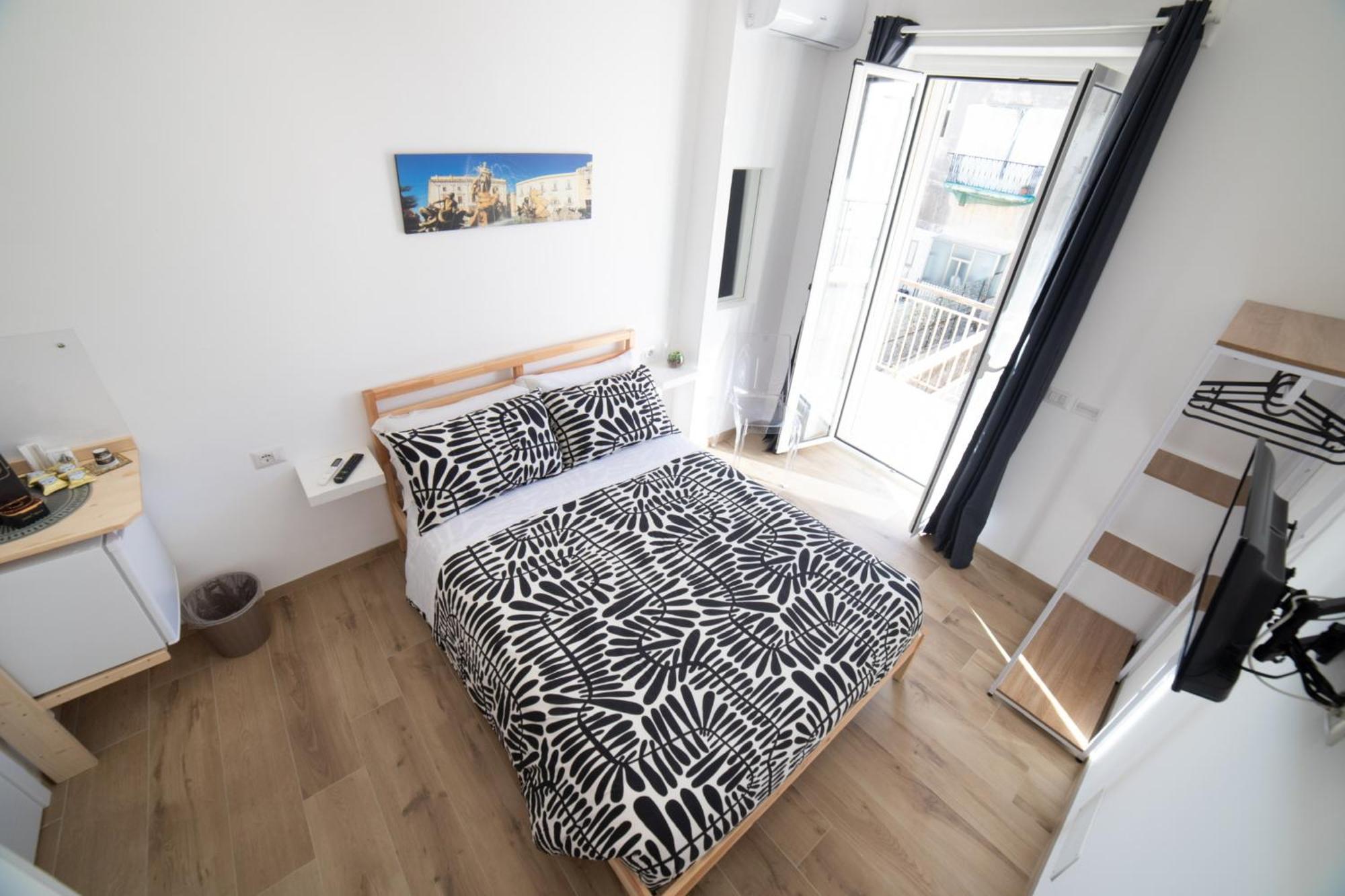 Residence Le Tre Piazze Сиракузы Экстерьер фото